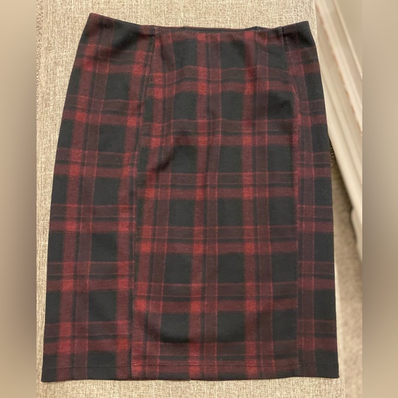 Liverpool Dresses & Skirts - Liverpool Plaid Skirt Burgundy and Black